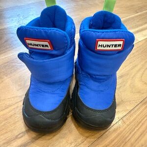 Hunter Kids' Blue and Black Winter Boots